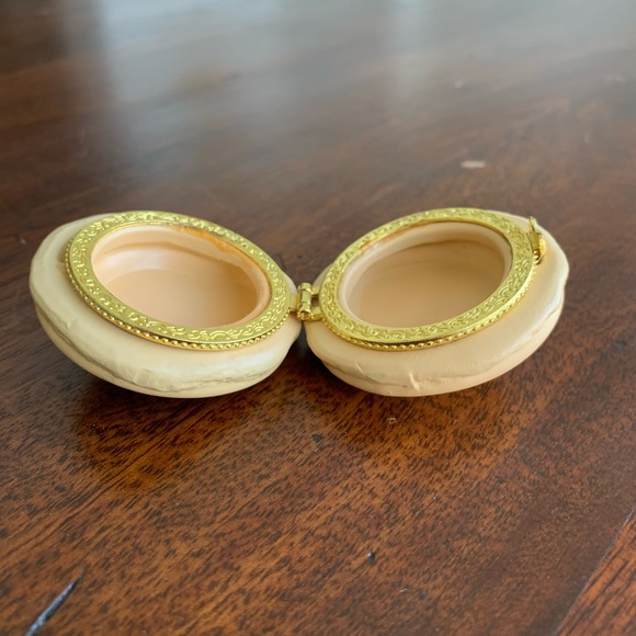 NWT Macaron Trinket Box from Francesca’s Closet - Picture 2 of 3